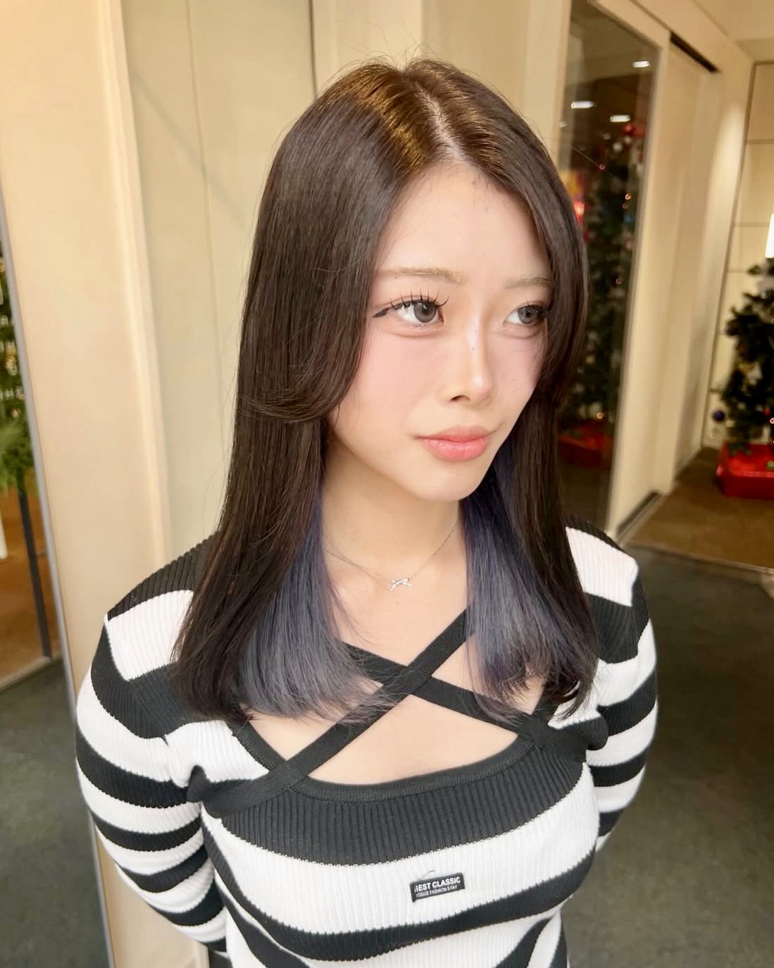W_SALON