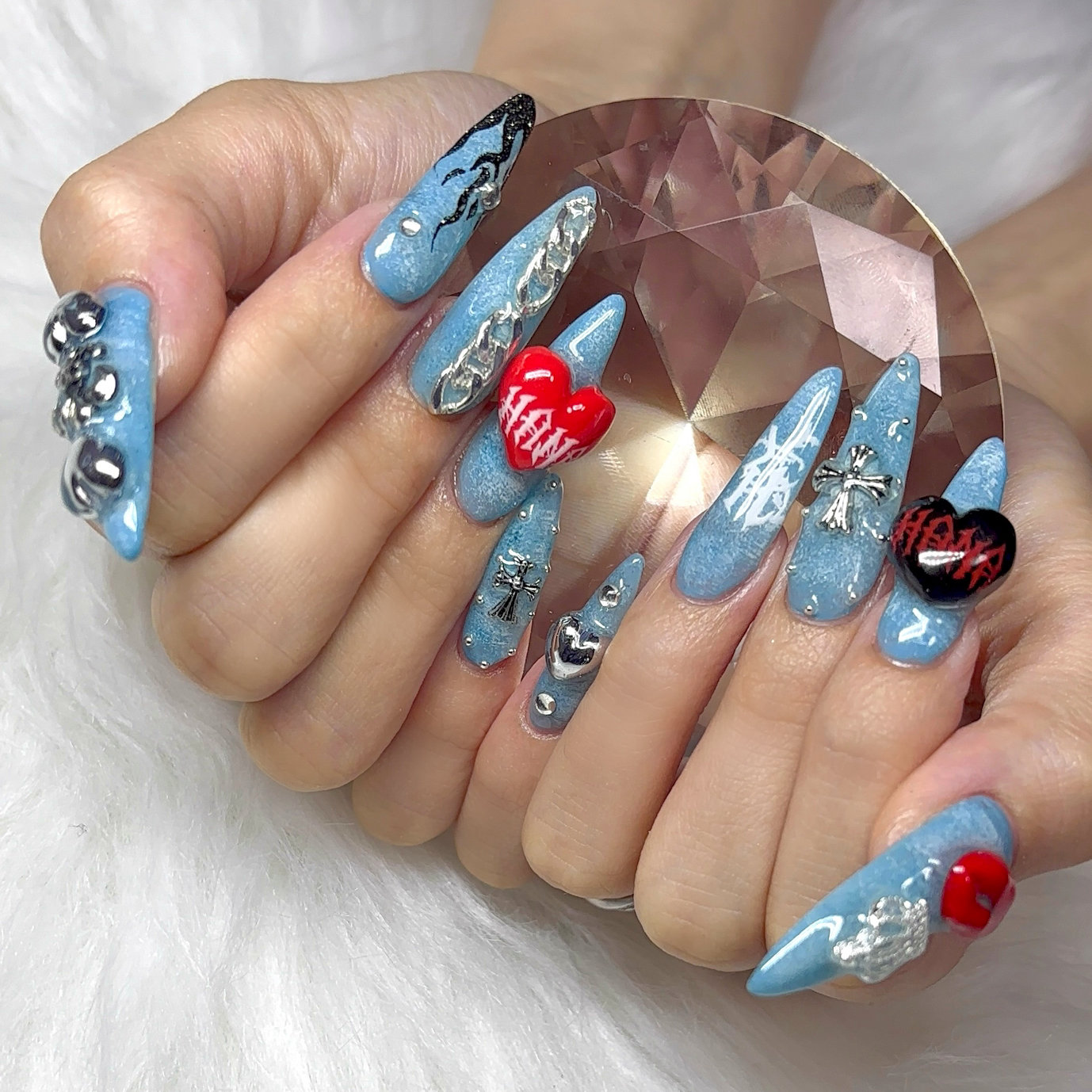 Lavi_nail