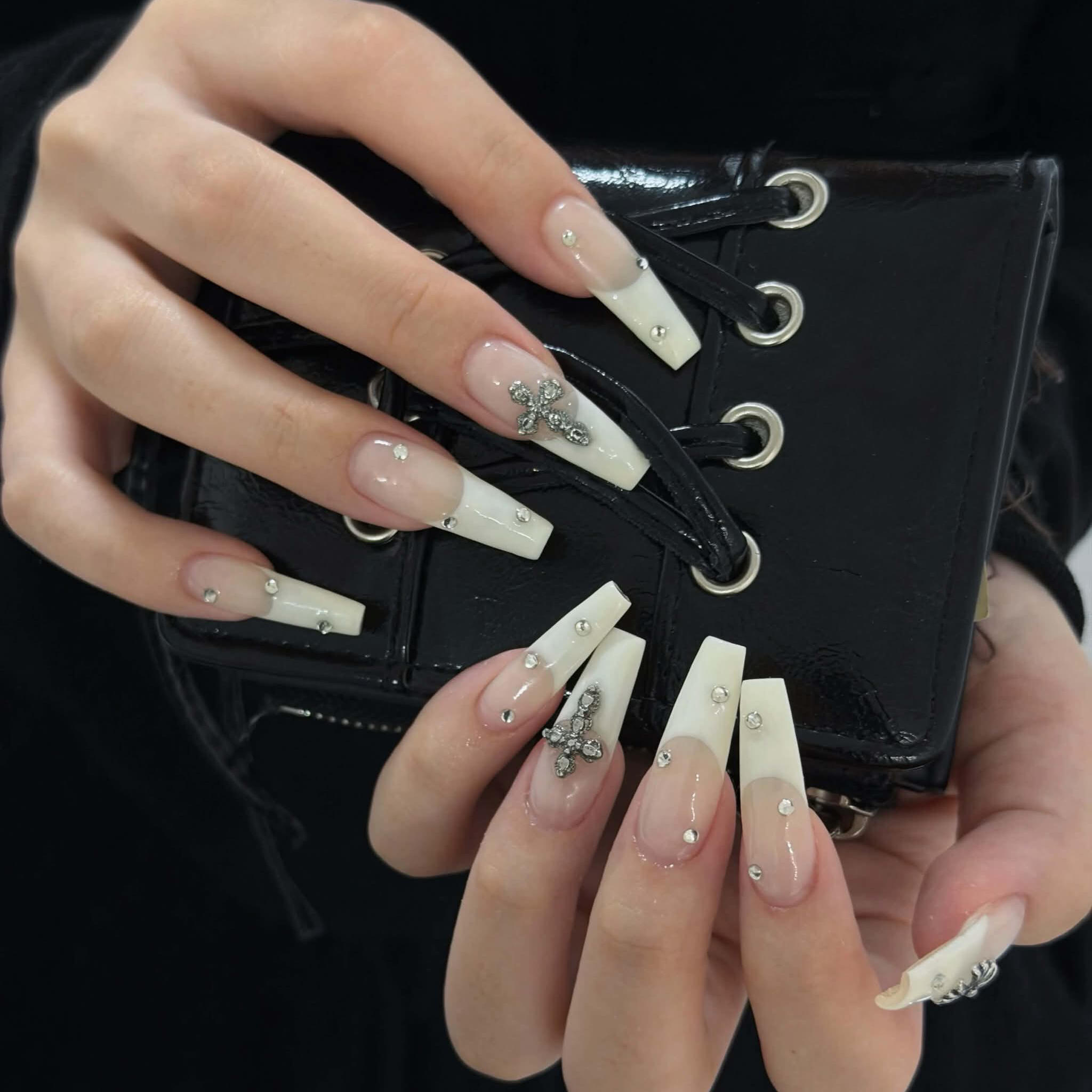 elimuse.nail