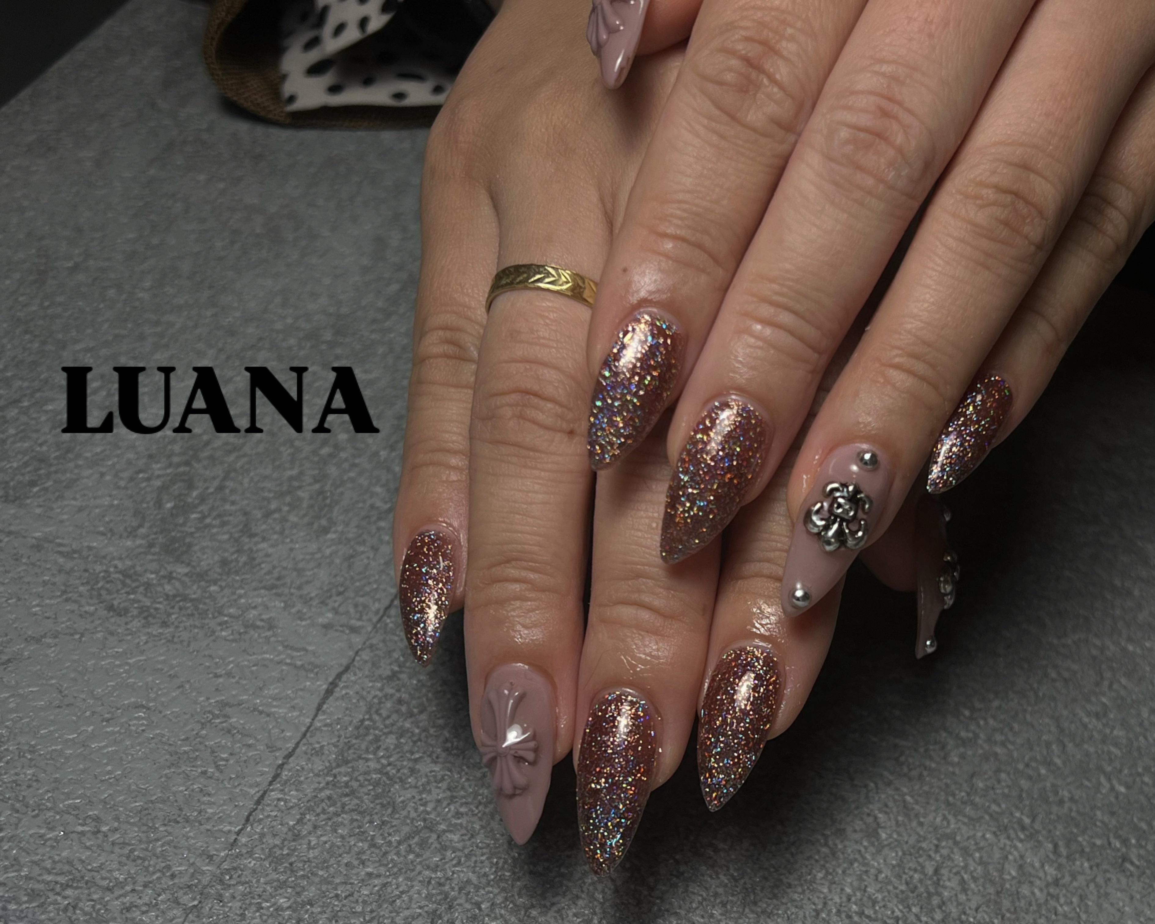 saga.nail_LUANA