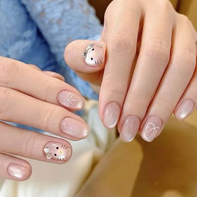 10本長さだし、4本までストーン、パーツつけ放題