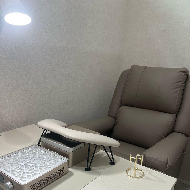 private salon Boo