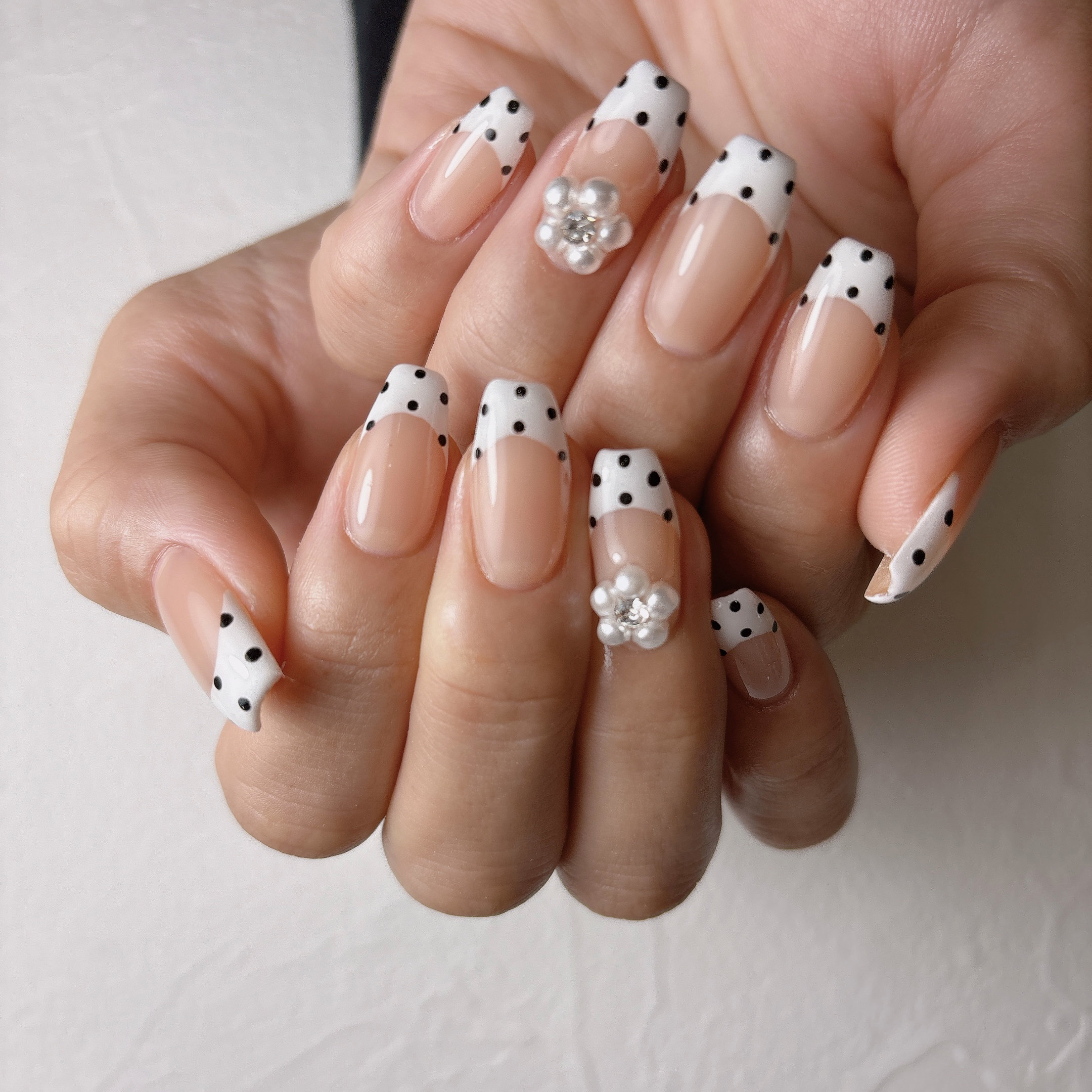 Radia_bykaonails