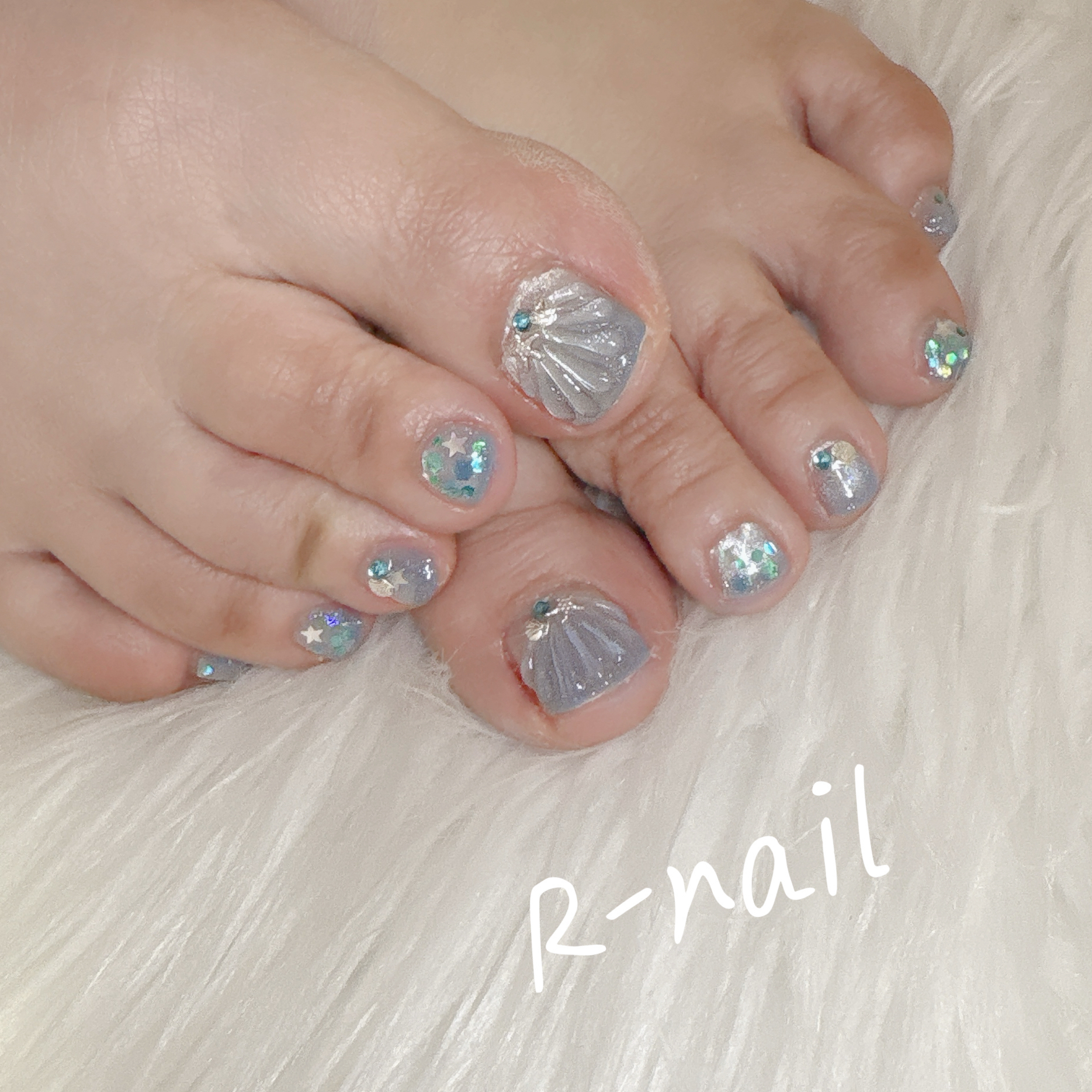mikanail