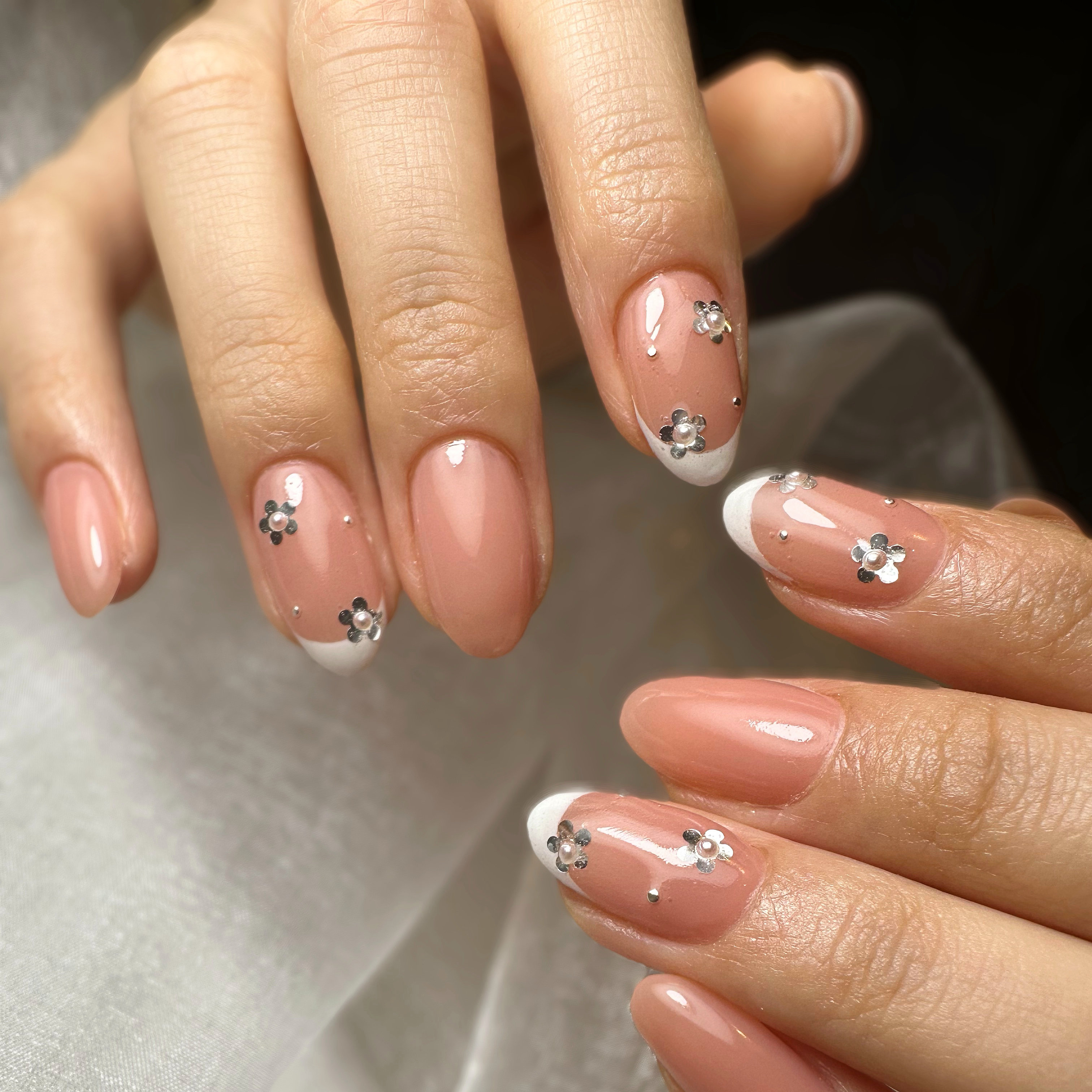 mona_salon