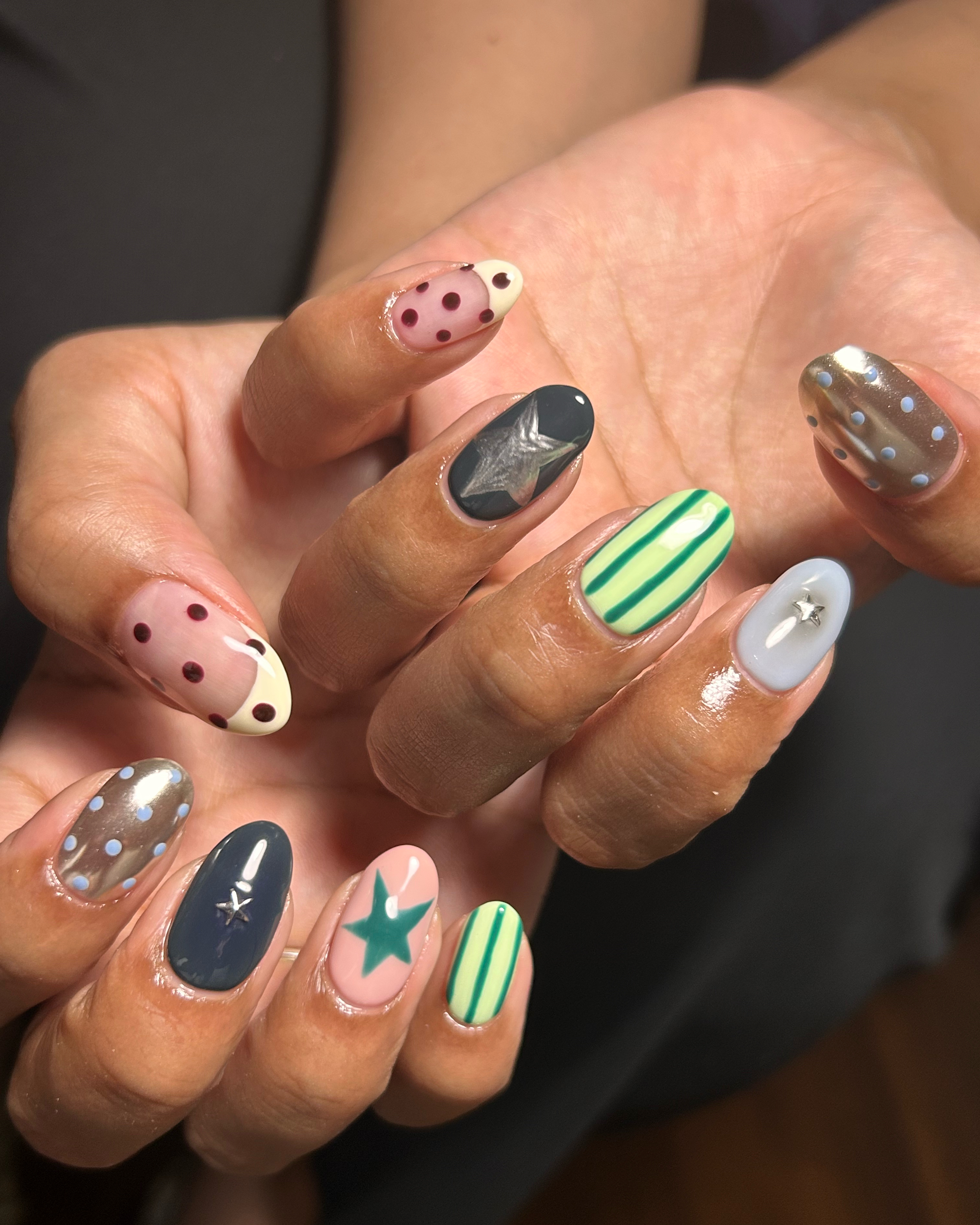 earthly.nail
