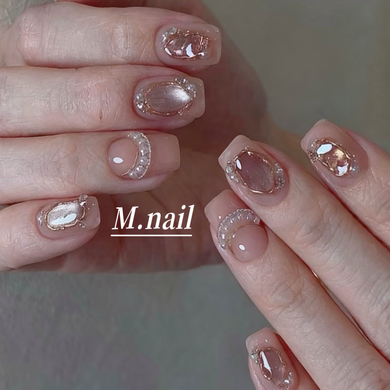 M.nail_momo
