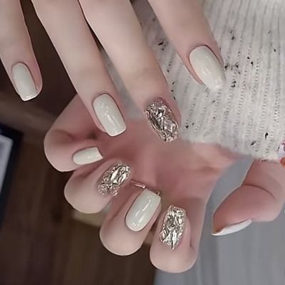簡単デザイン4本ネイル💅