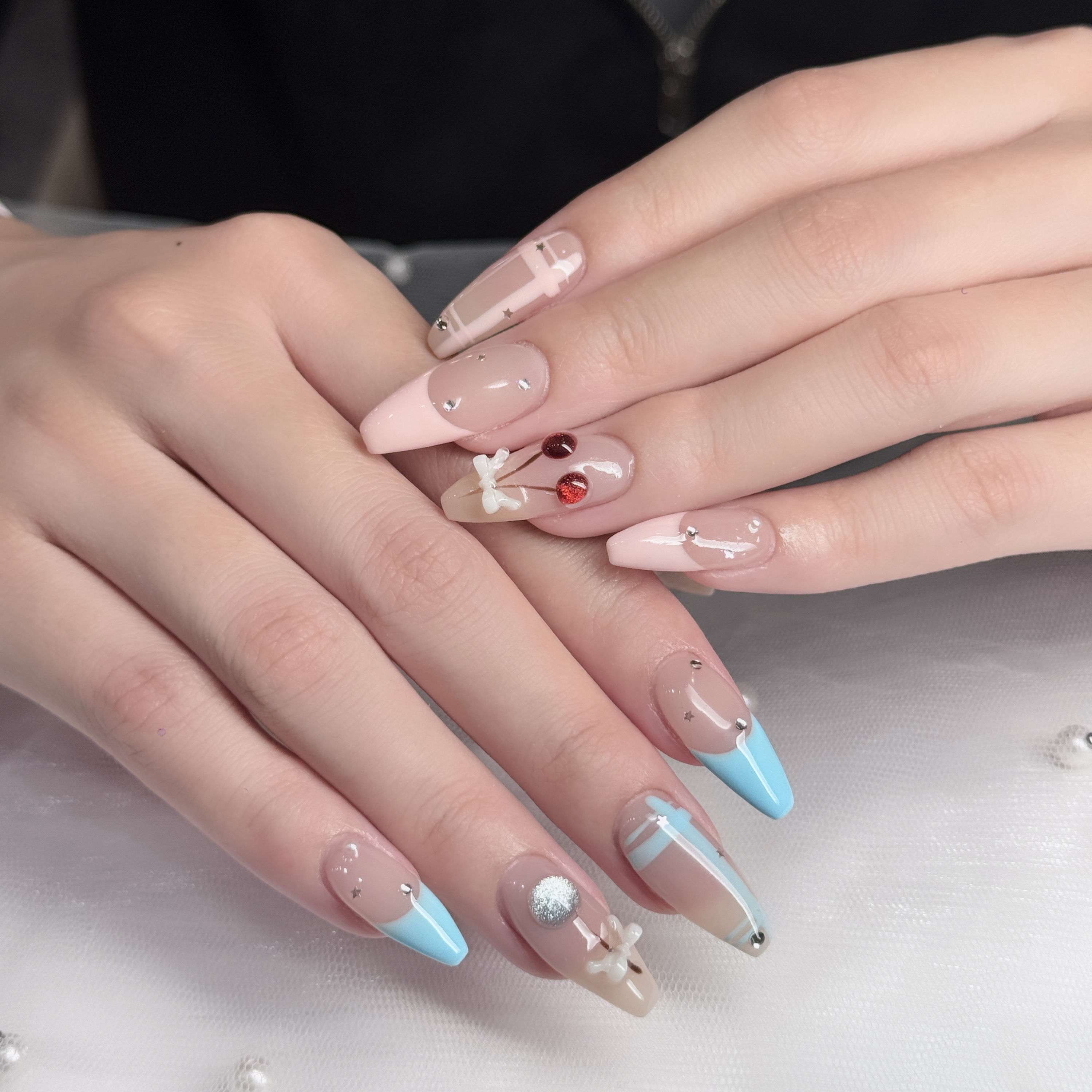 Yuri_nails