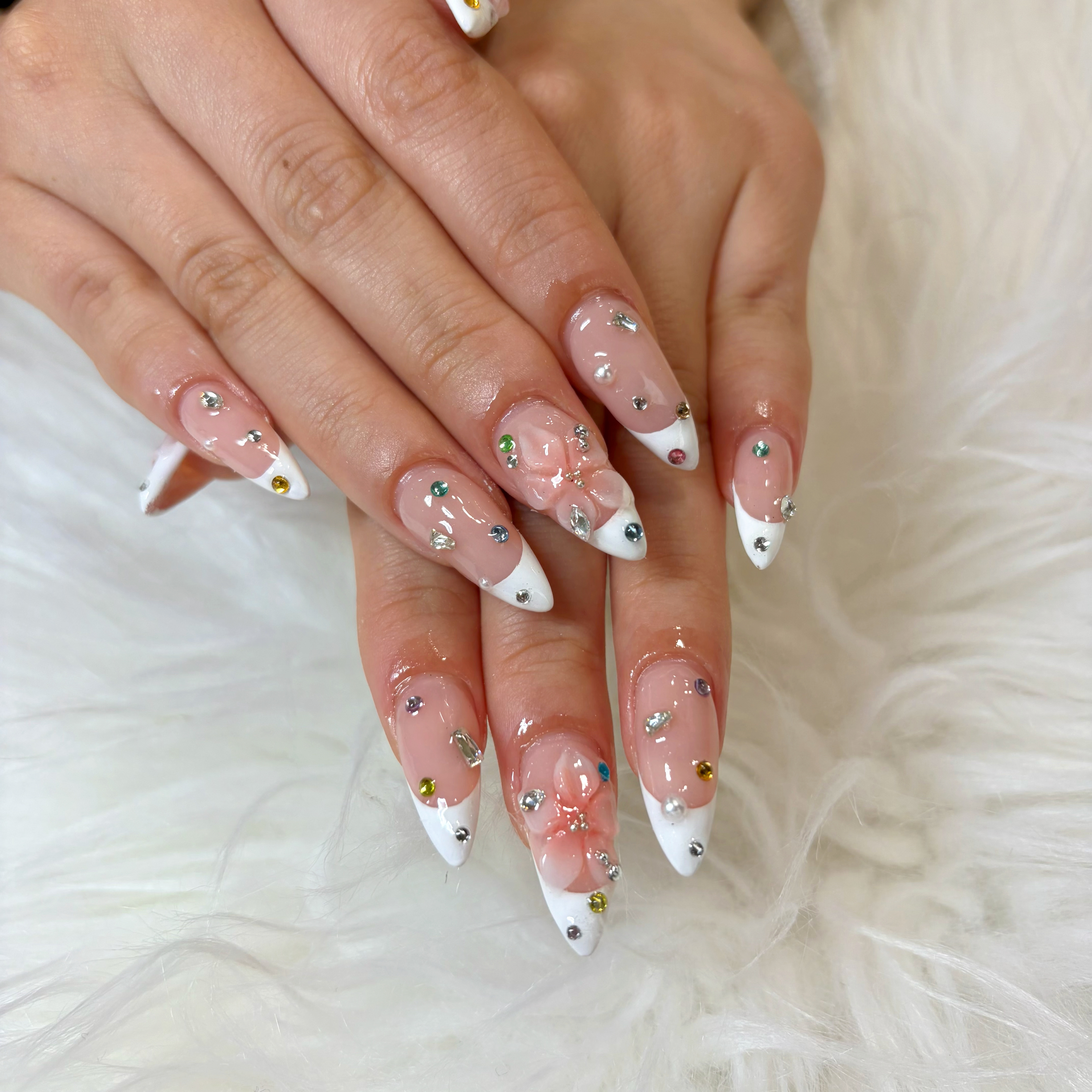 MOMO_NAIL.357
