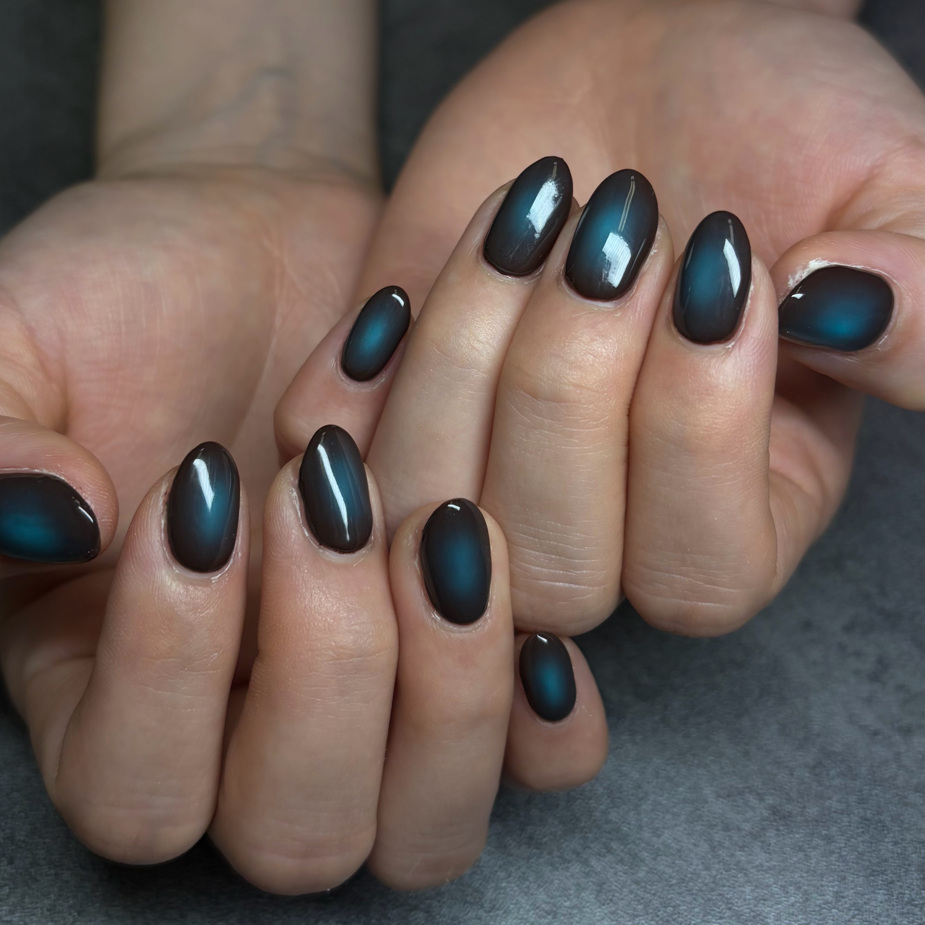 Ann.nail_arisa