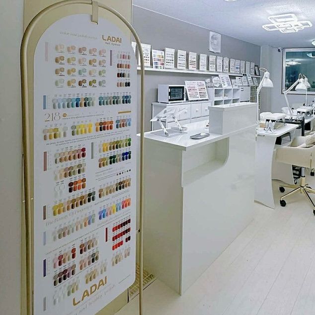 Hani.Nail