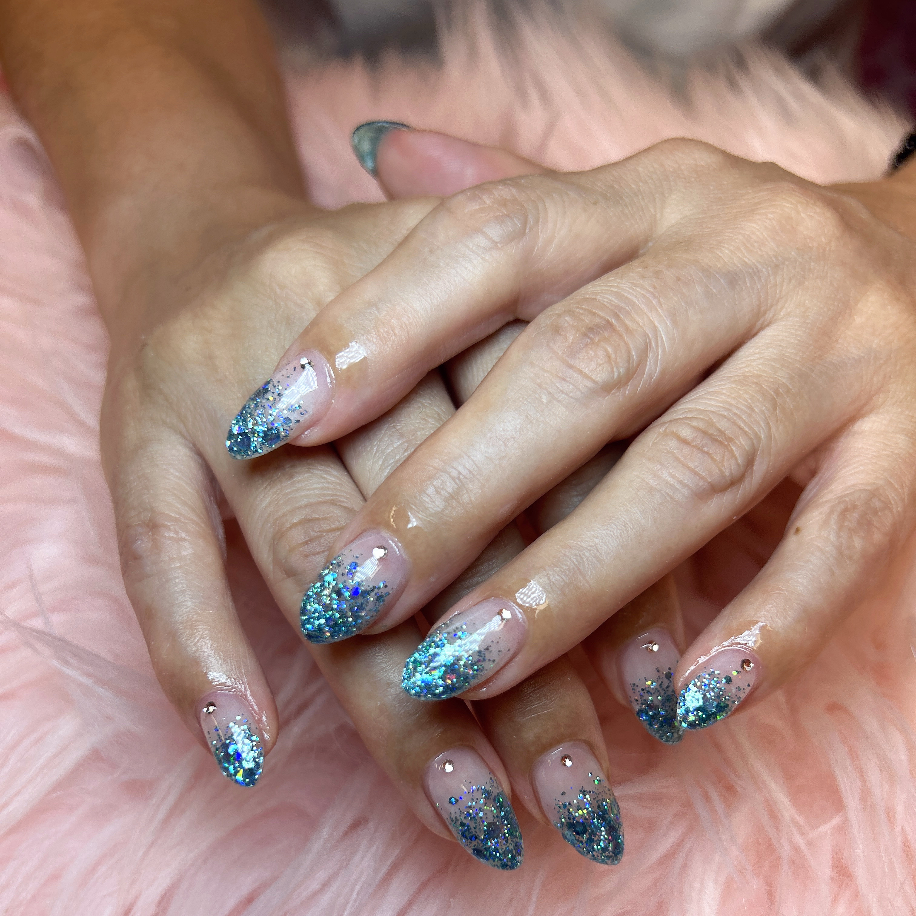Nail_amber