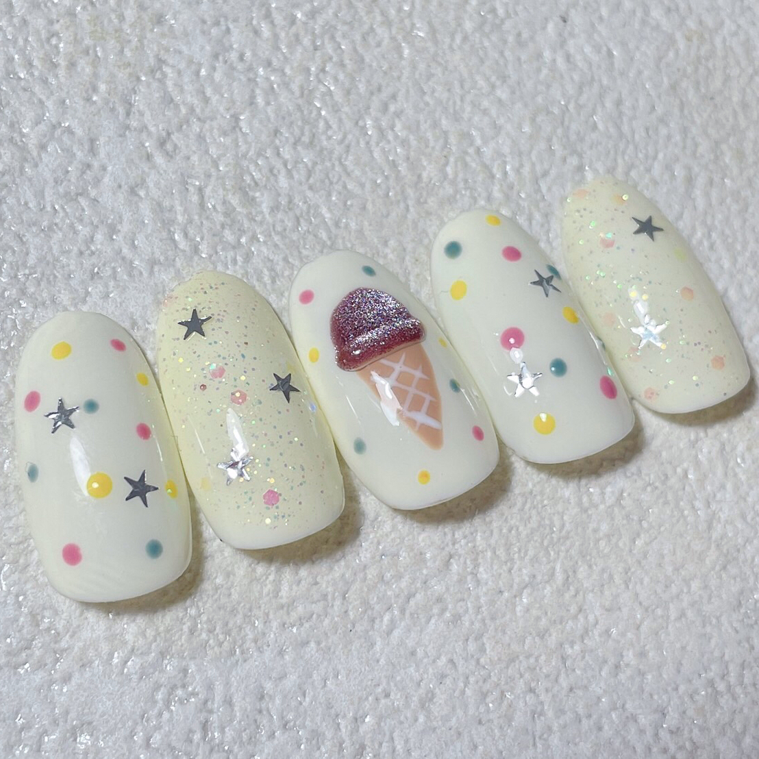 kiki_nail