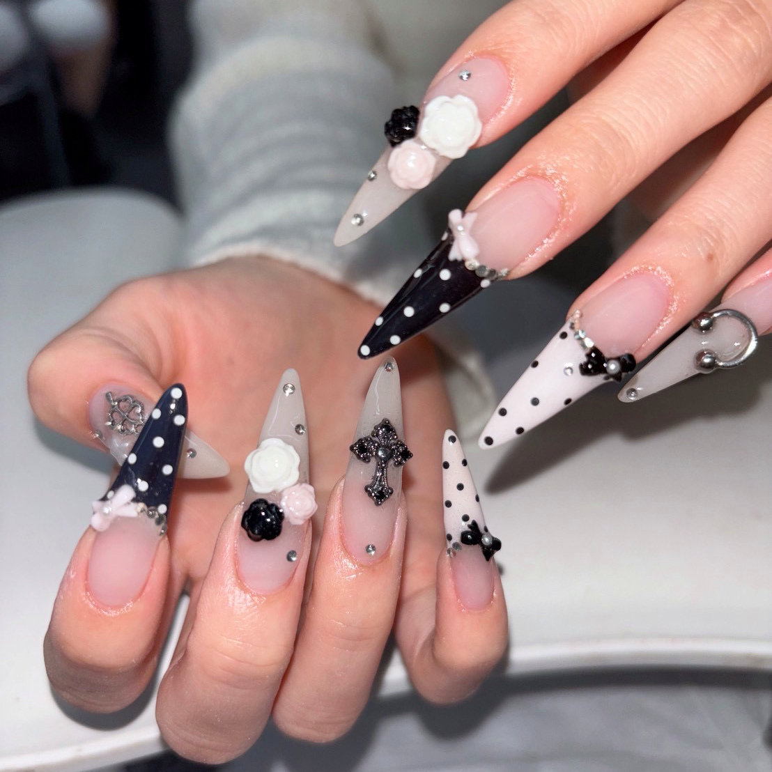 heaven_nail_