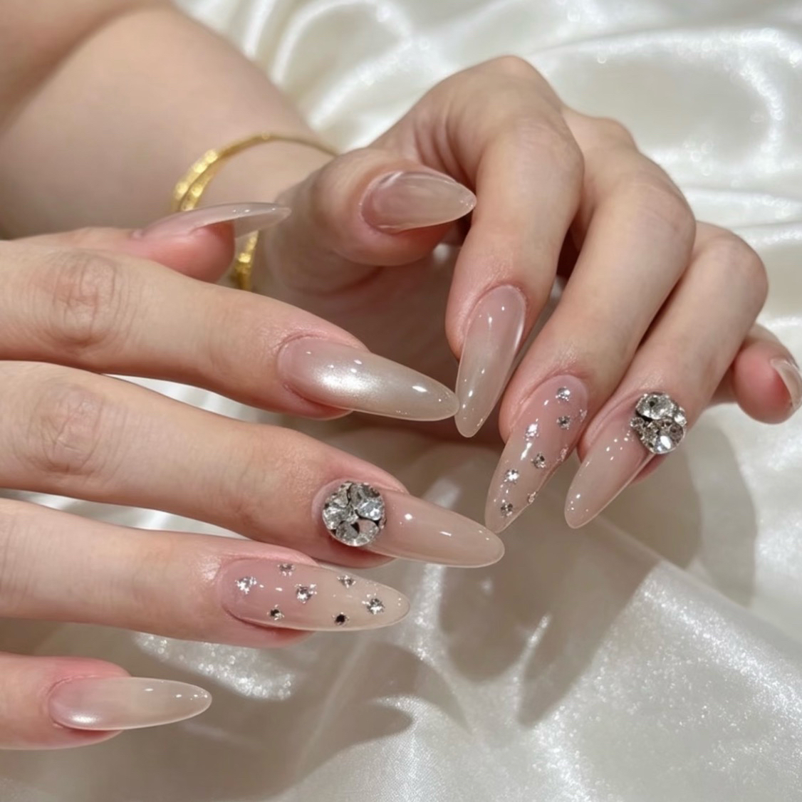 M_nails