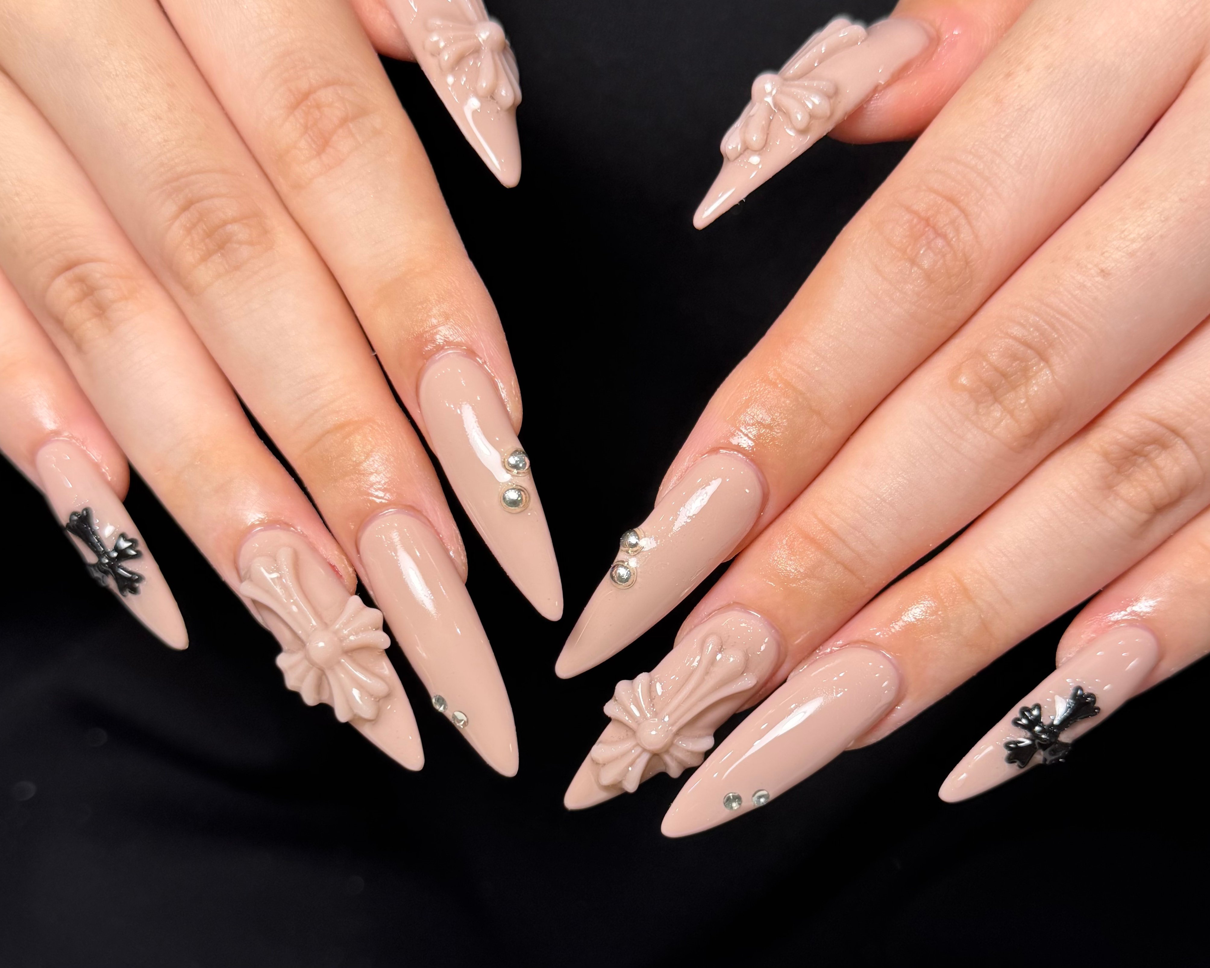 UM_NailSALON