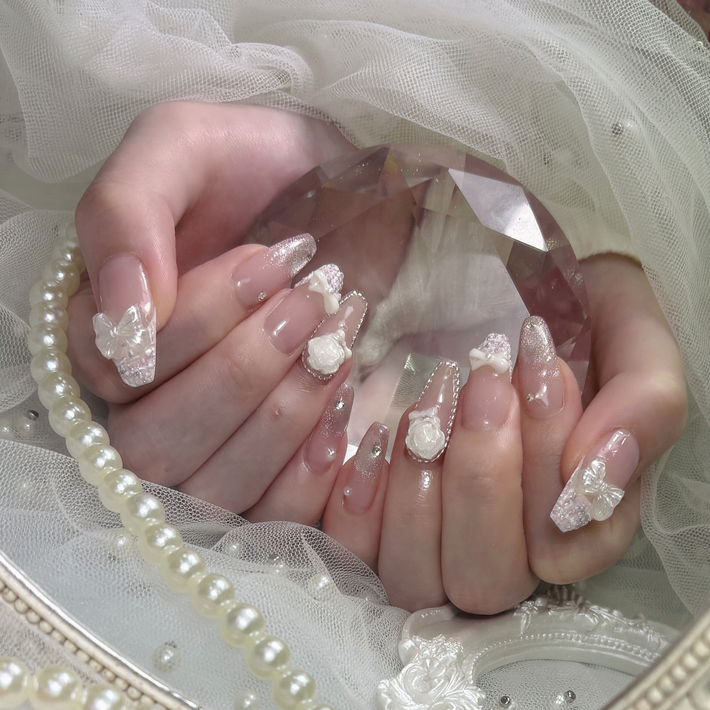 mu._.nail