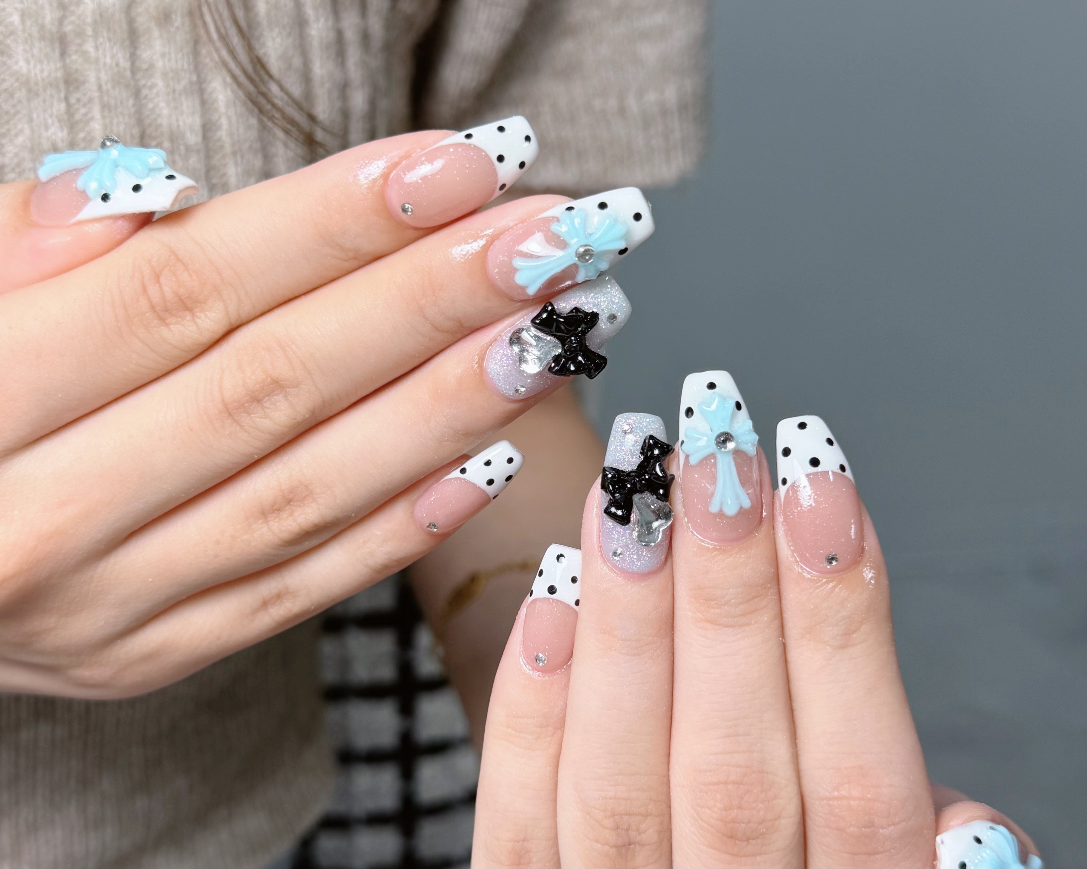 UM_NailSALON