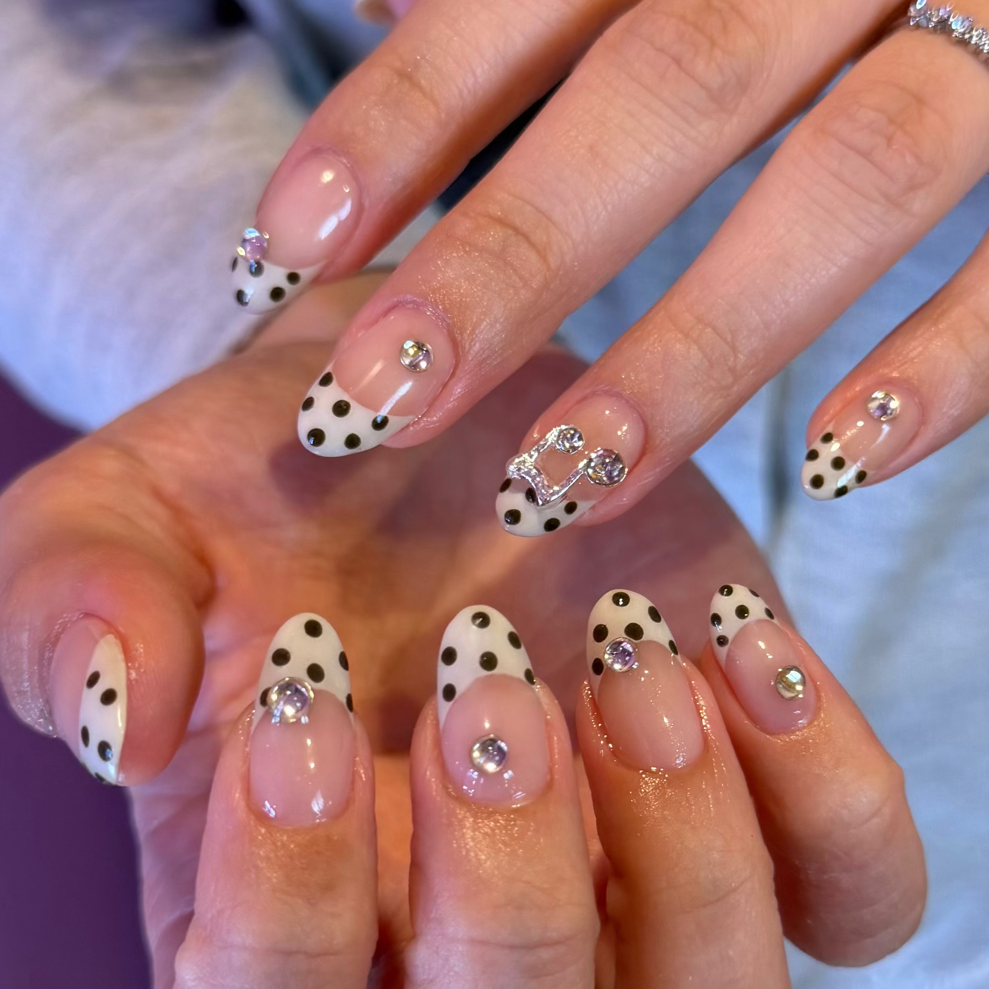 hvn__nail