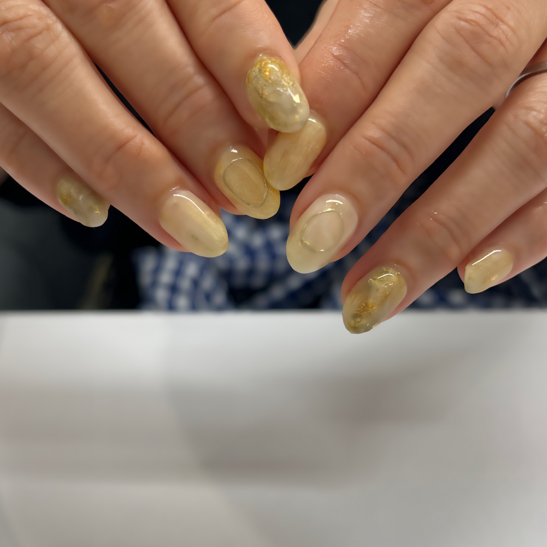 nail_gris