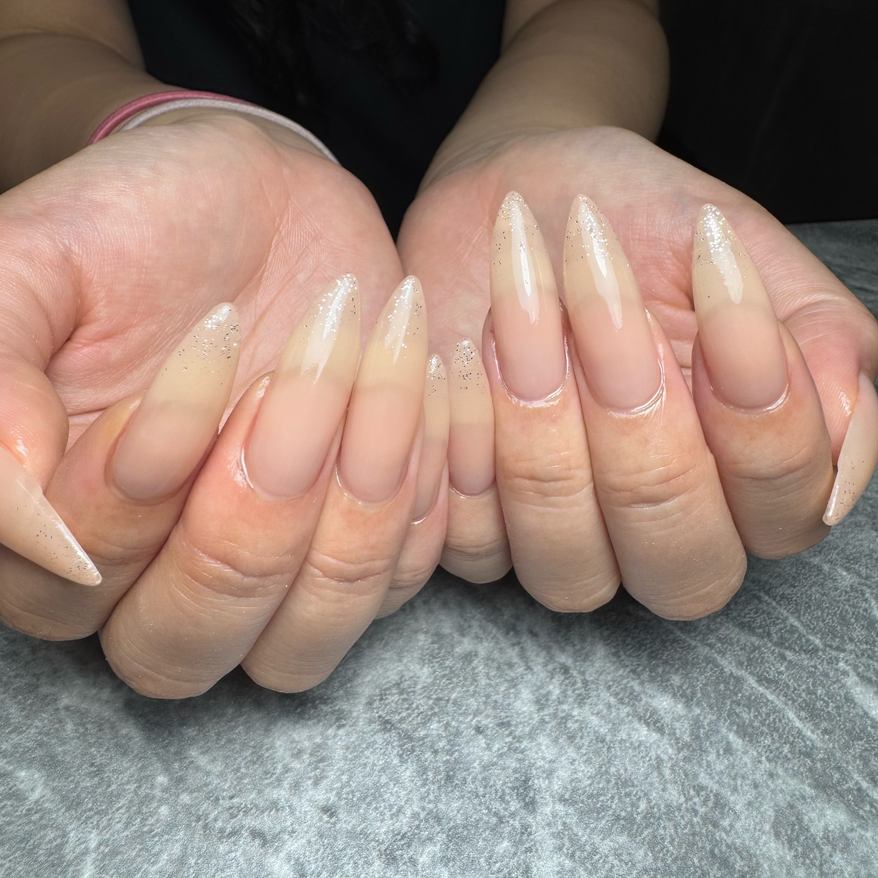 Nail_salon_Gleam