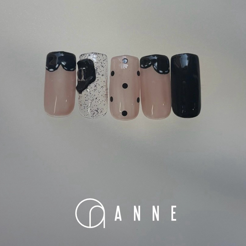 anne__moca