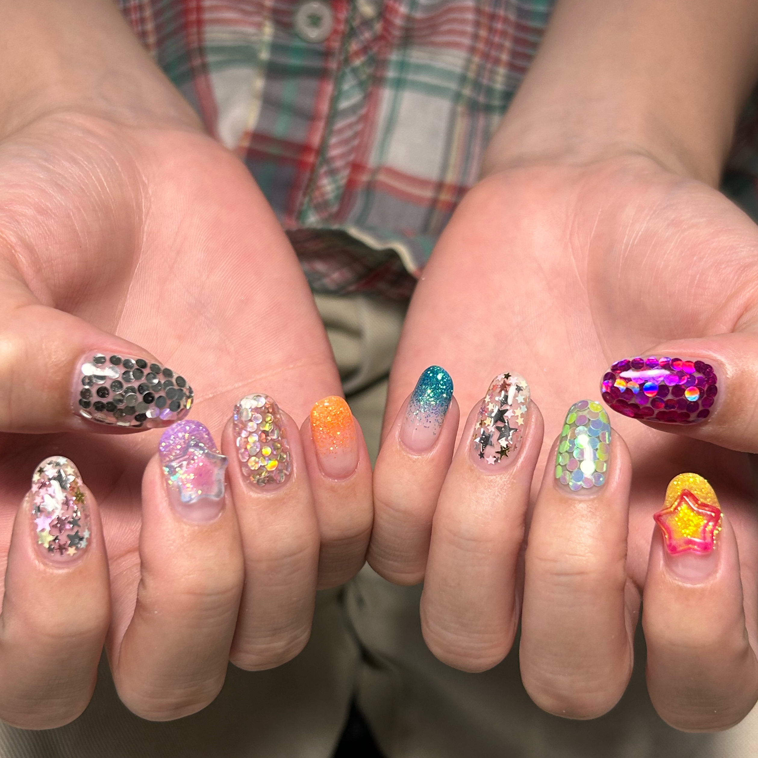 earthly.nail