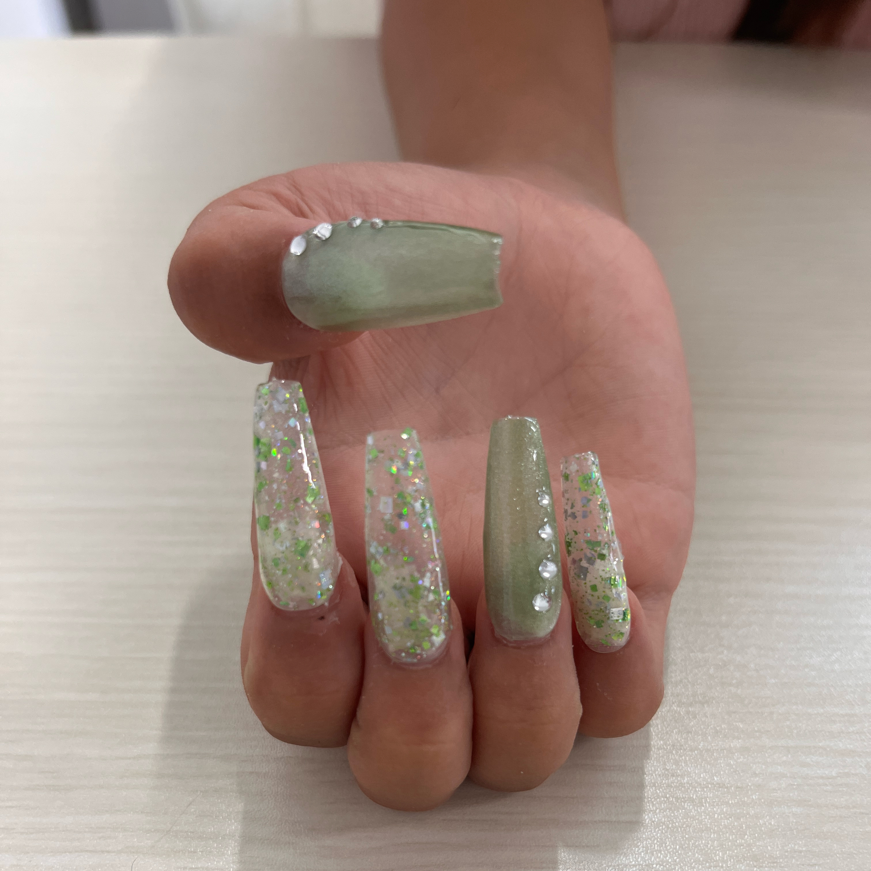 cary.nail