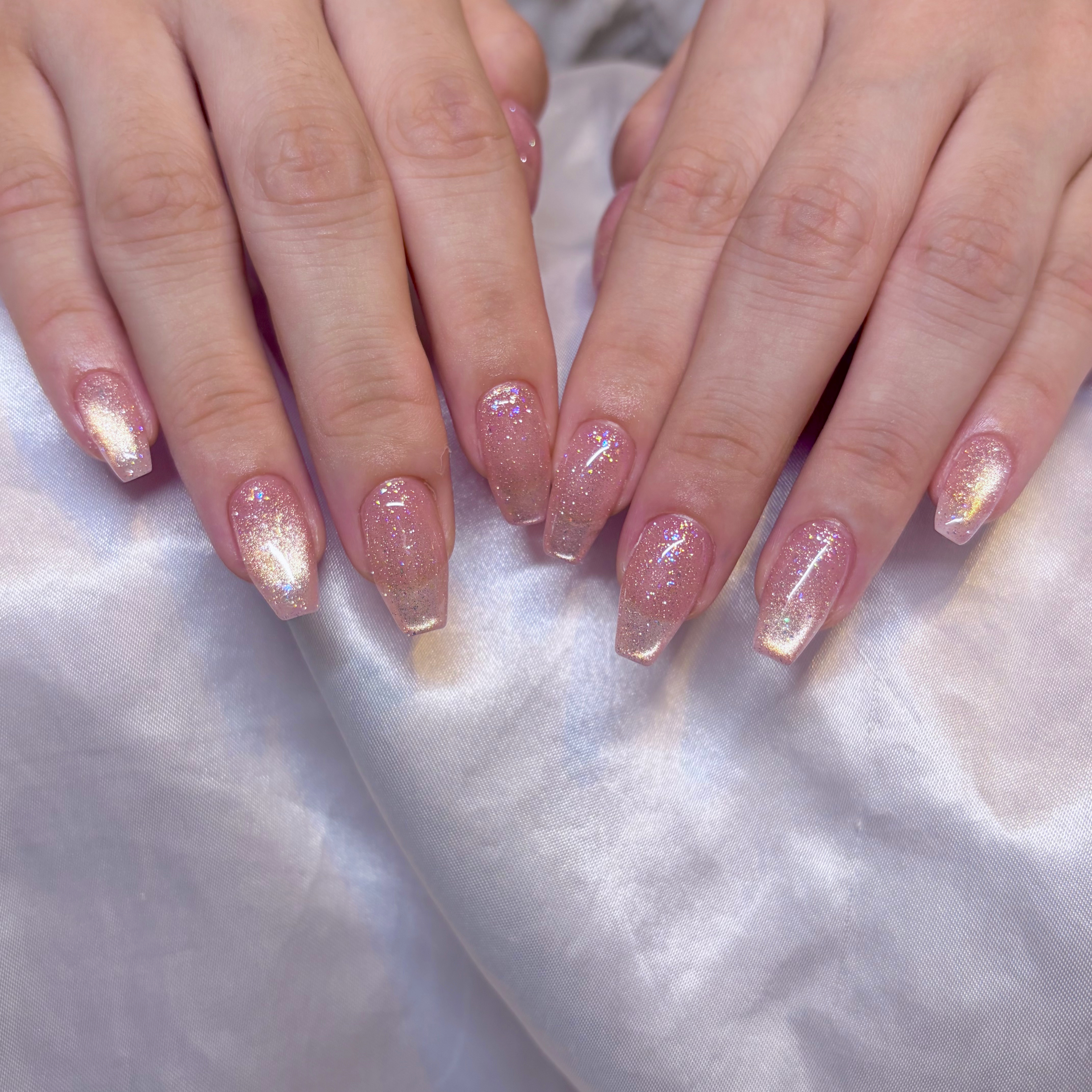 emu.nails