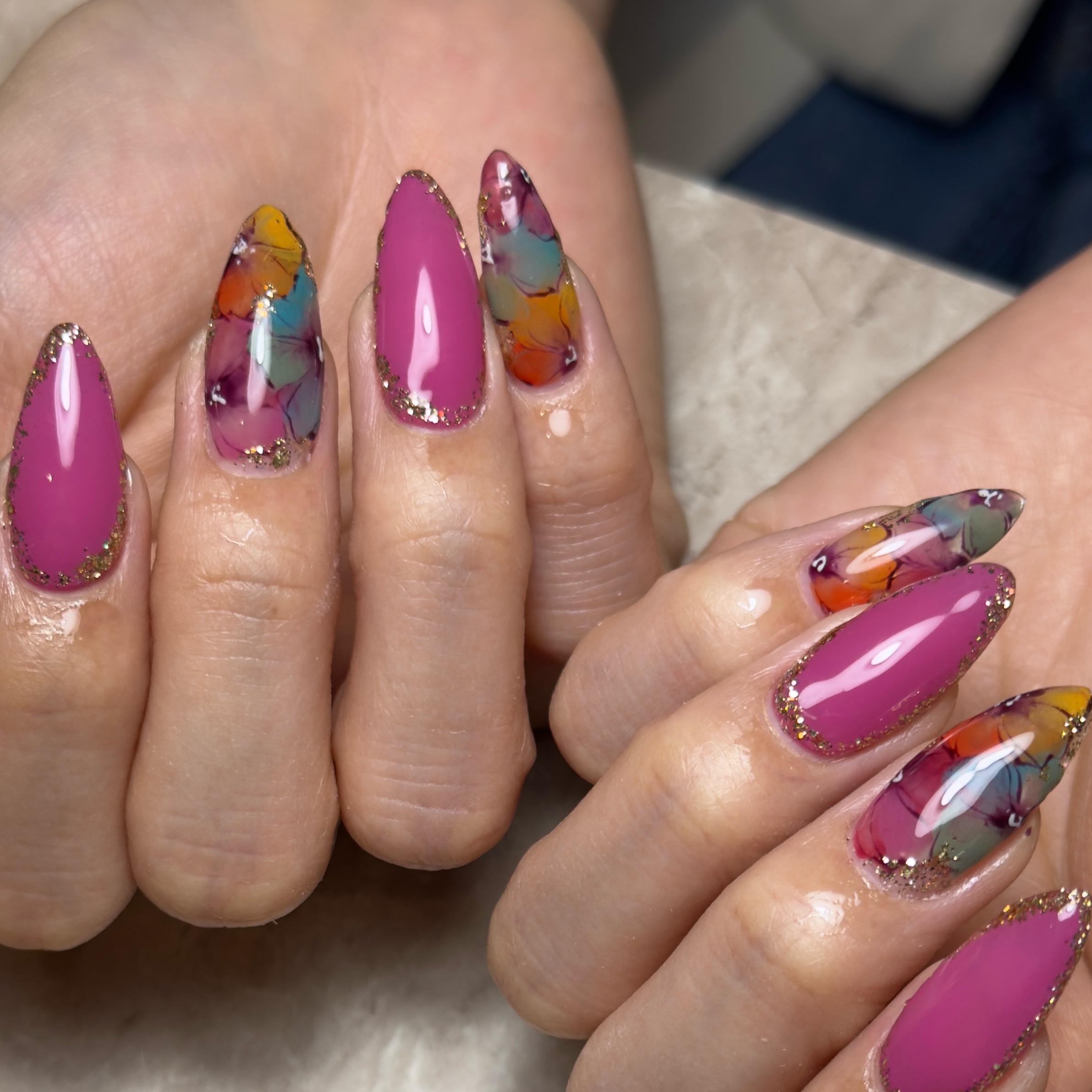 nail.salon.lady