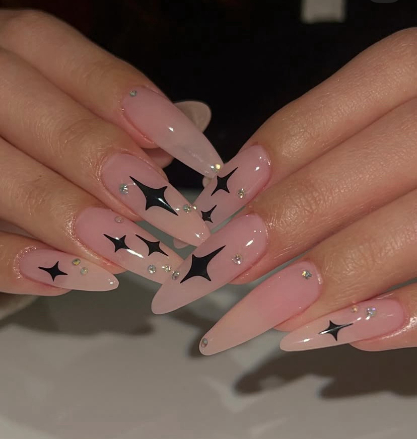 DIAMOND.NAIL.STUDIO