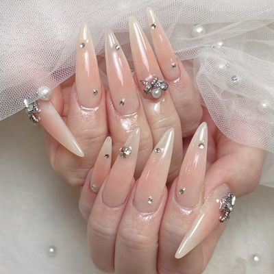 自爪チークネイル