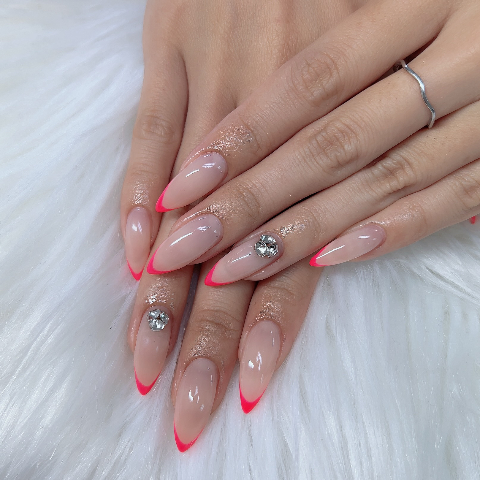 liux_nail
