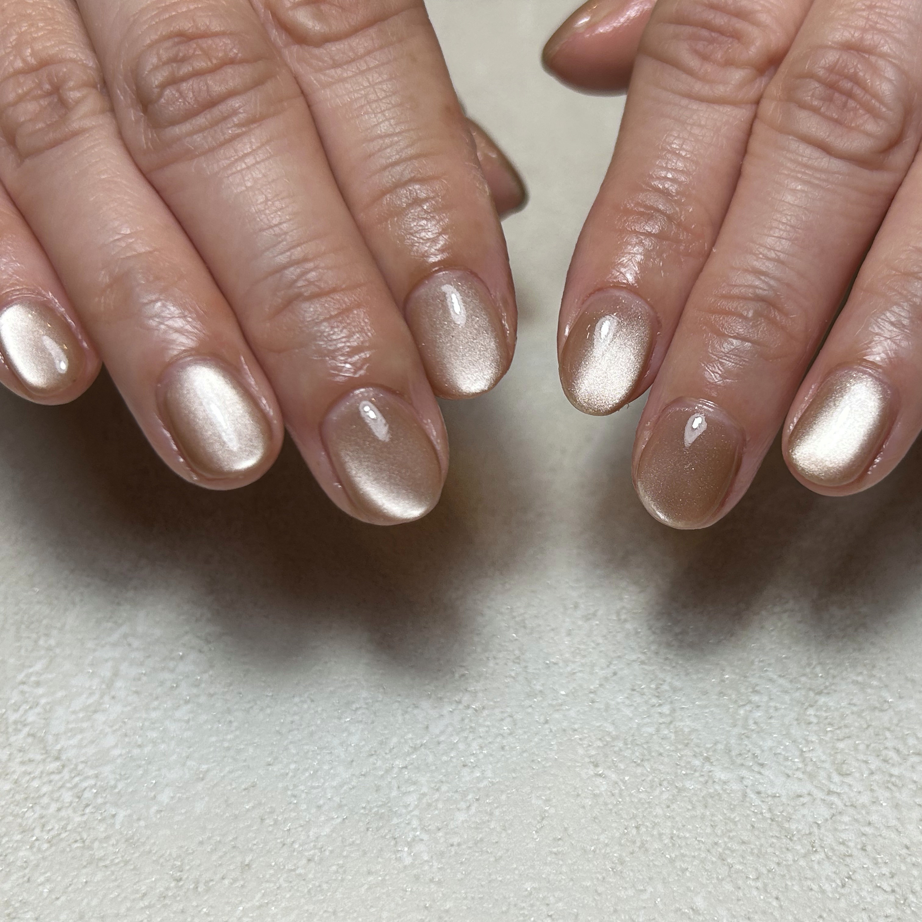 and..R_nails