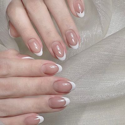 ベース有りフレンチネイル