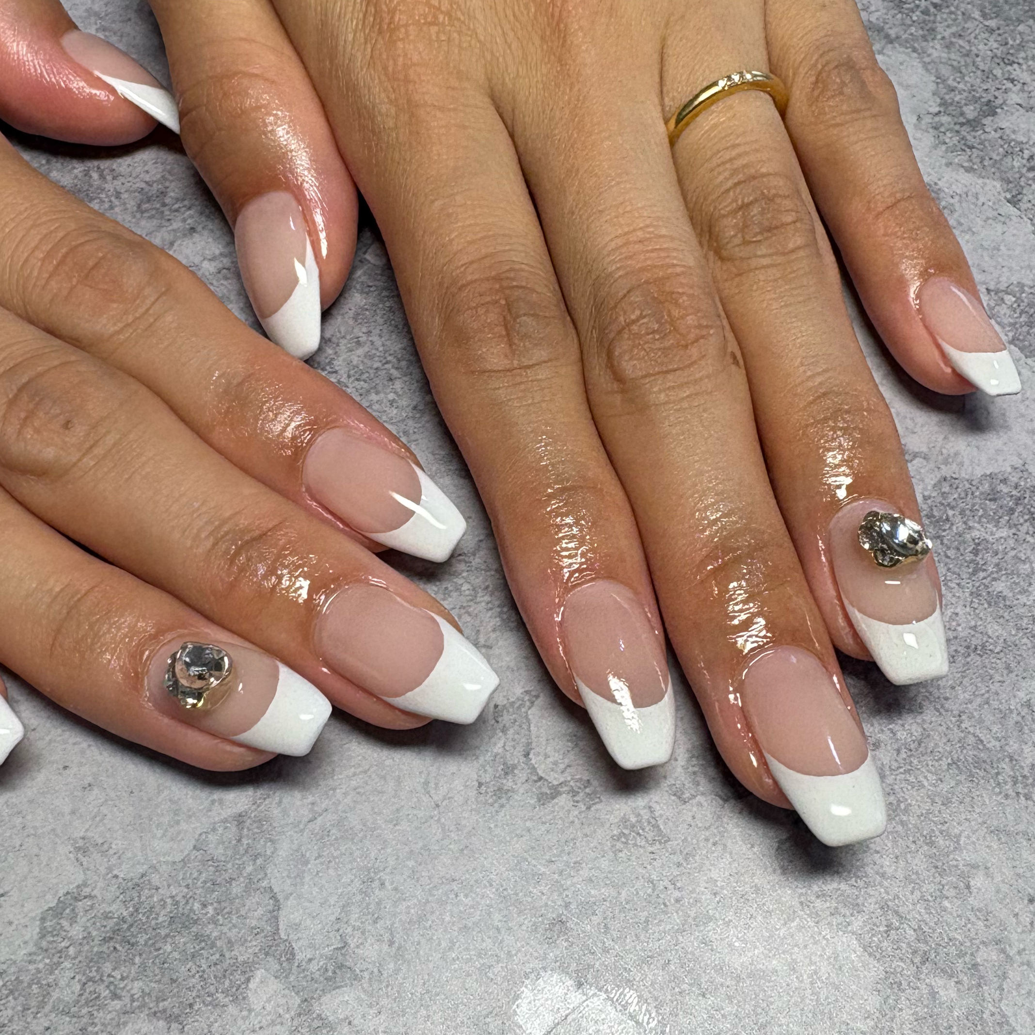 ..ada..nail
