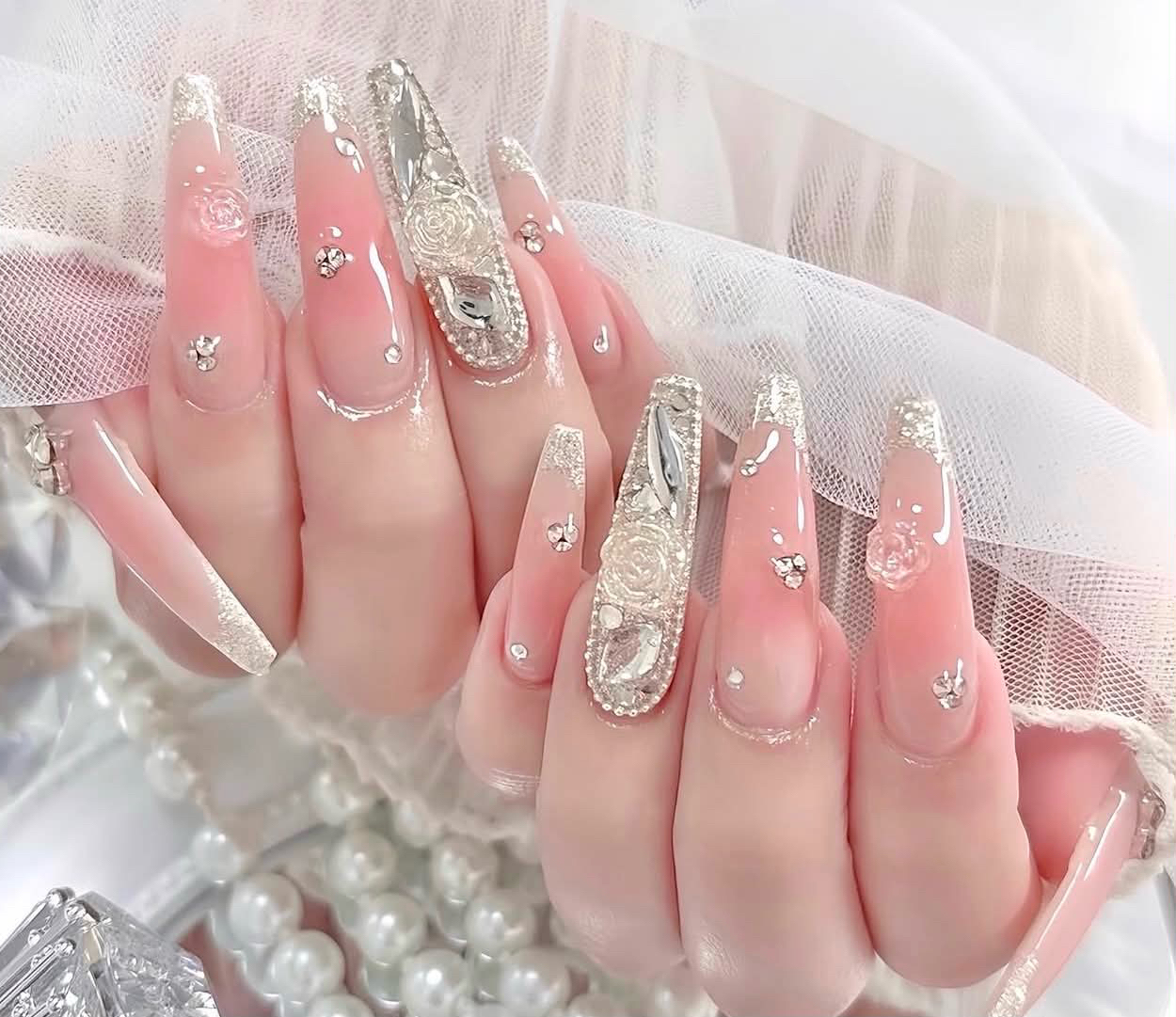 Mi.nail.Momoko
