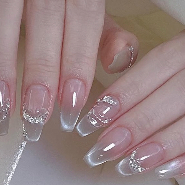Nail_eyelash_Grow