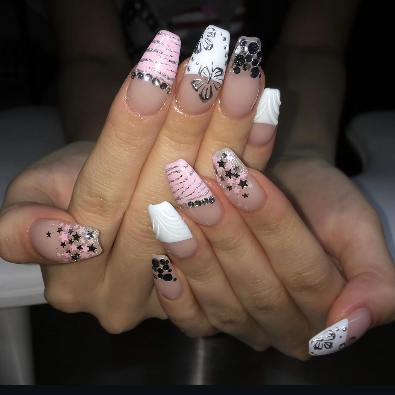 Hine_RibonNail