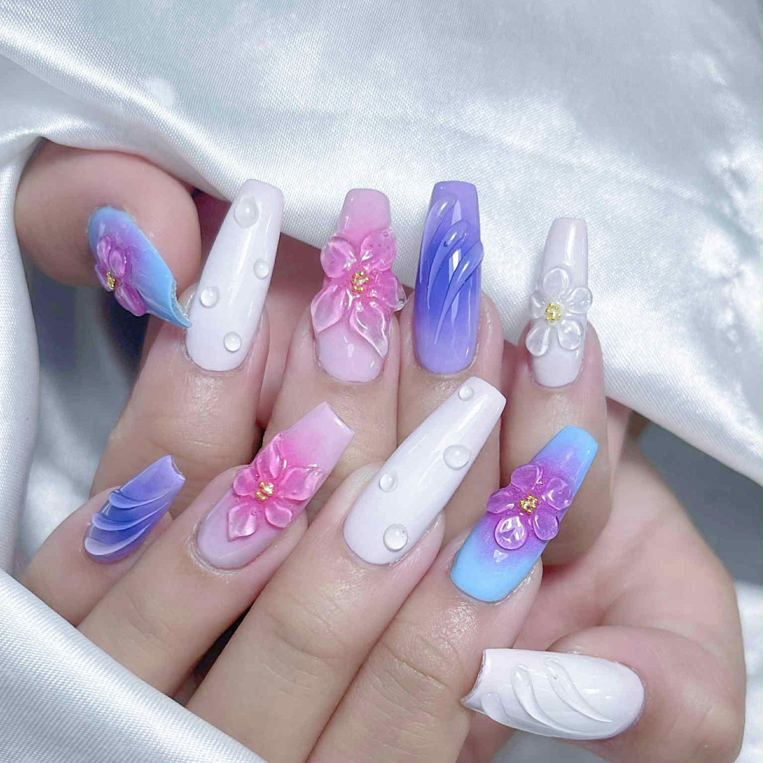 yumi_leela