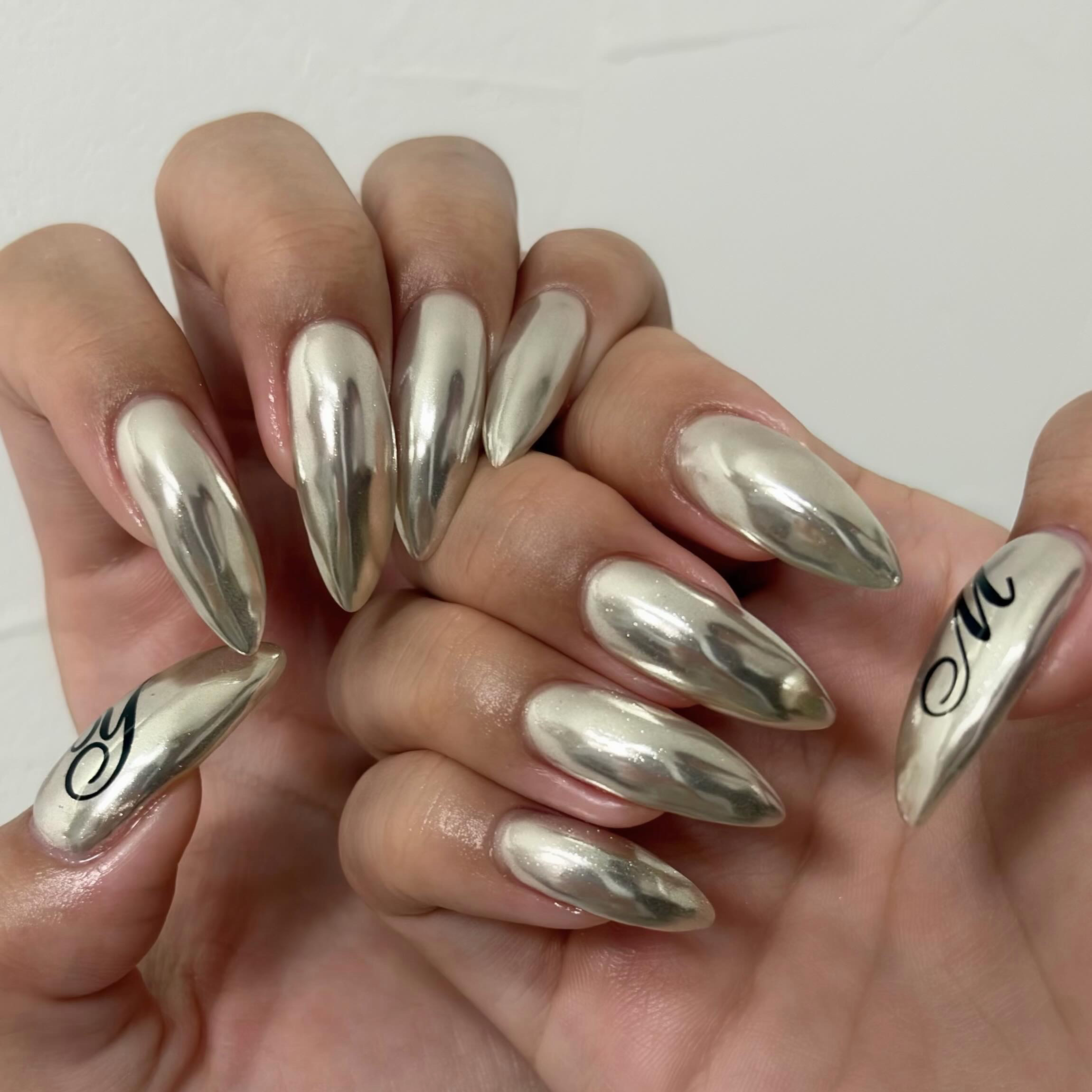 aniu_nail