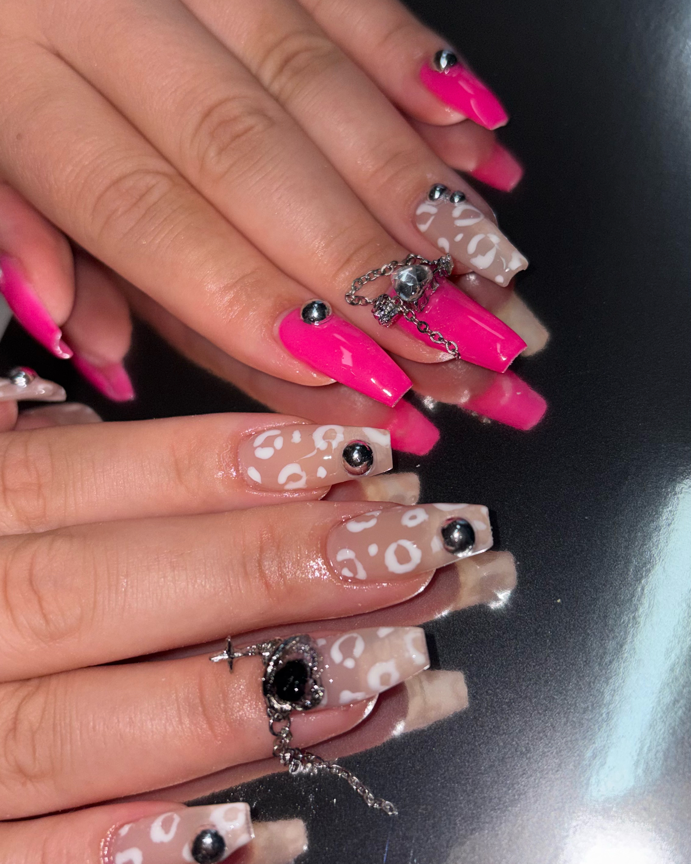 nyu_nail