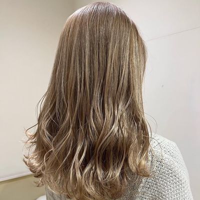 カット＋ケアブリーチ＋カラー＋トリートメント