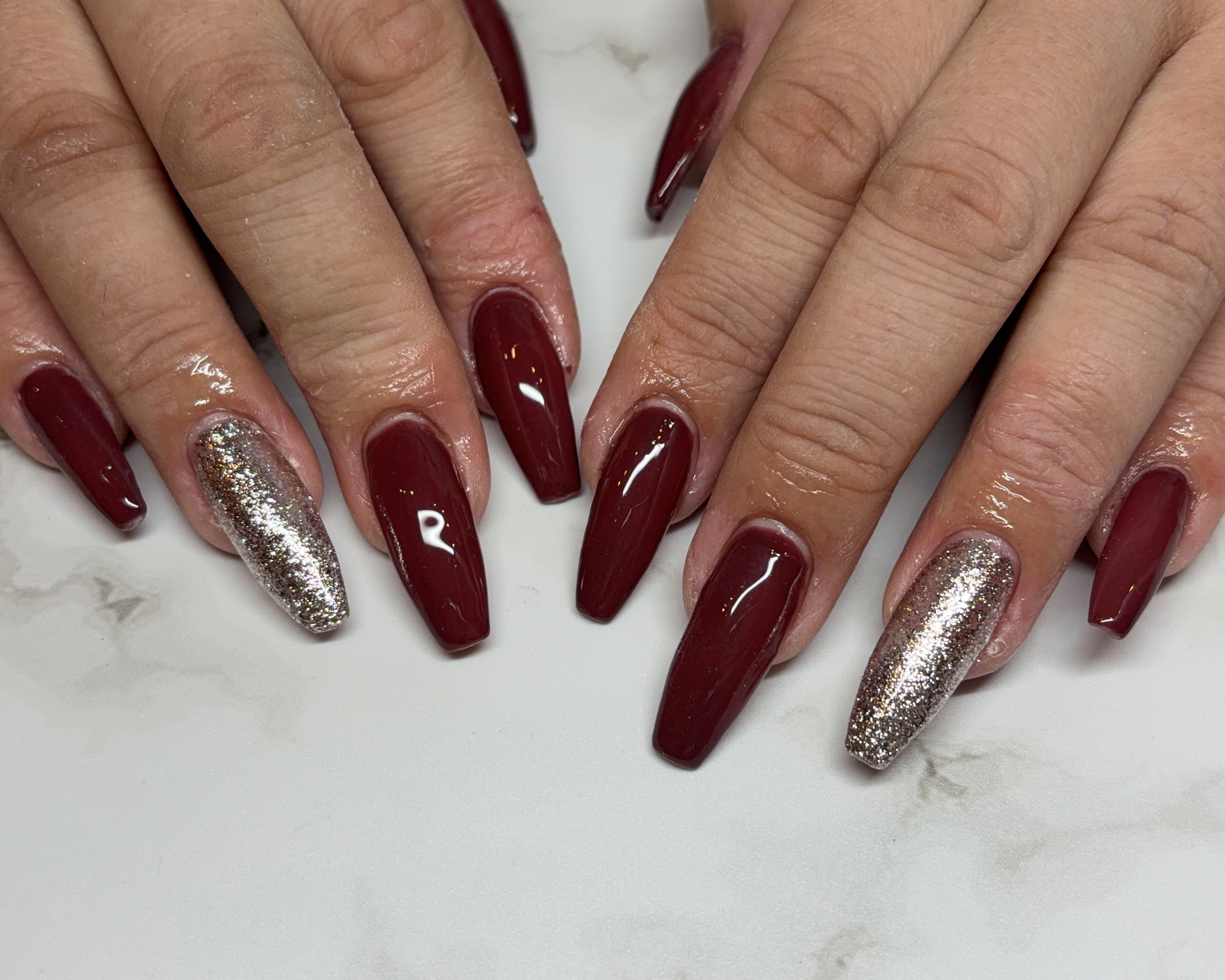 mona_nail
