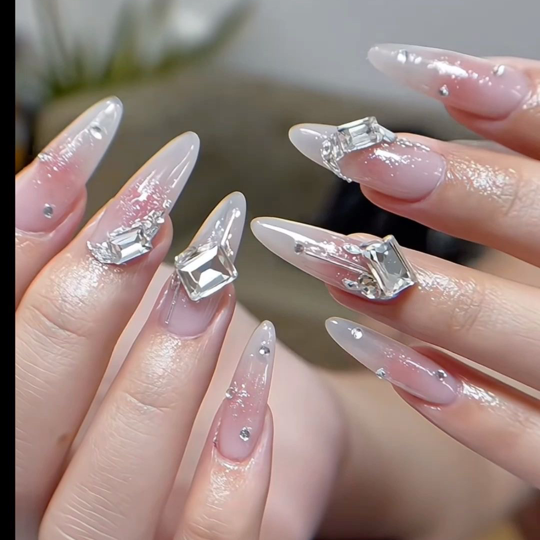 Lana_nail_Mimi