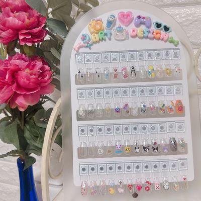 片手一本ずつ♡ステッカーアート