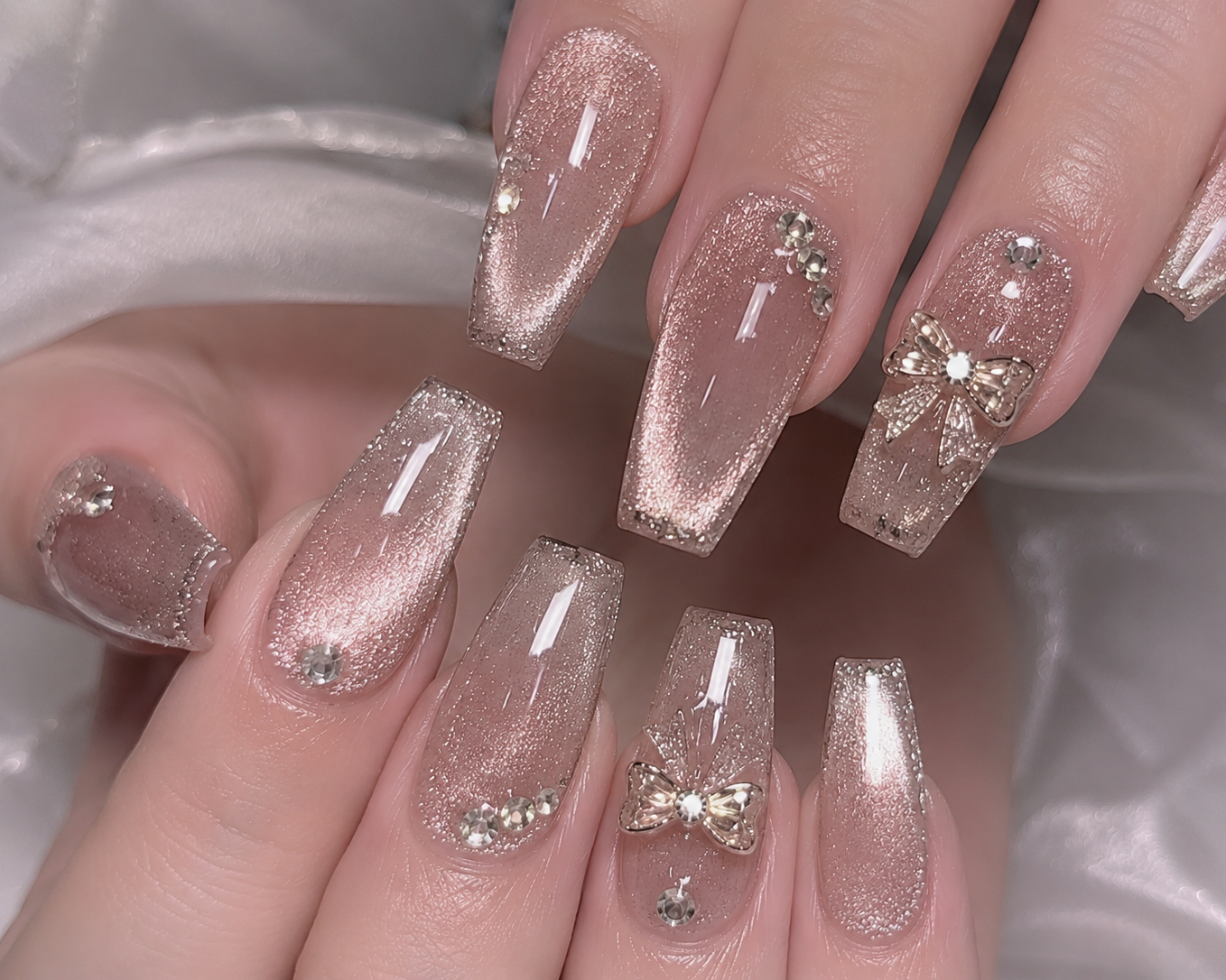 Lily_nail.r