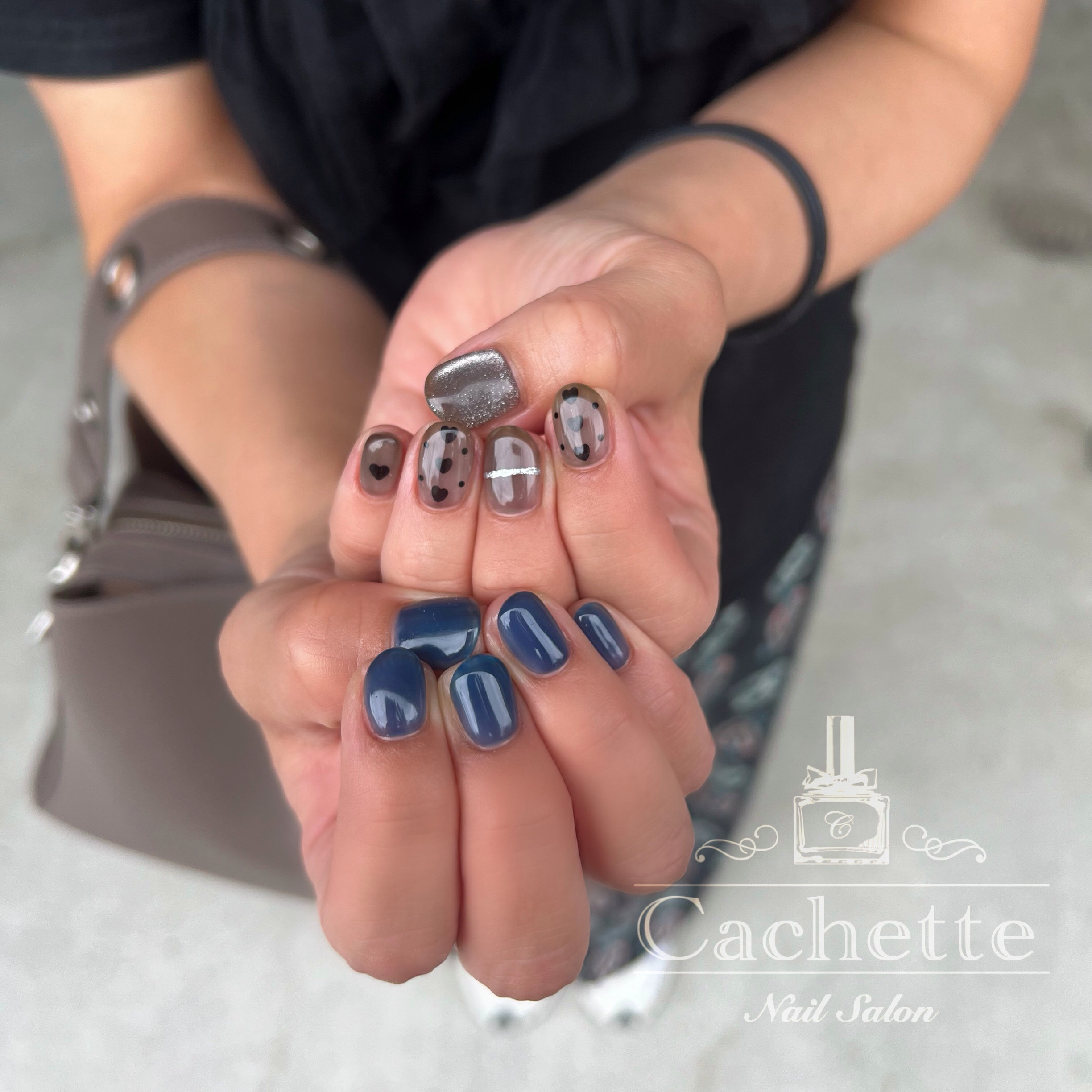 nail_cachette