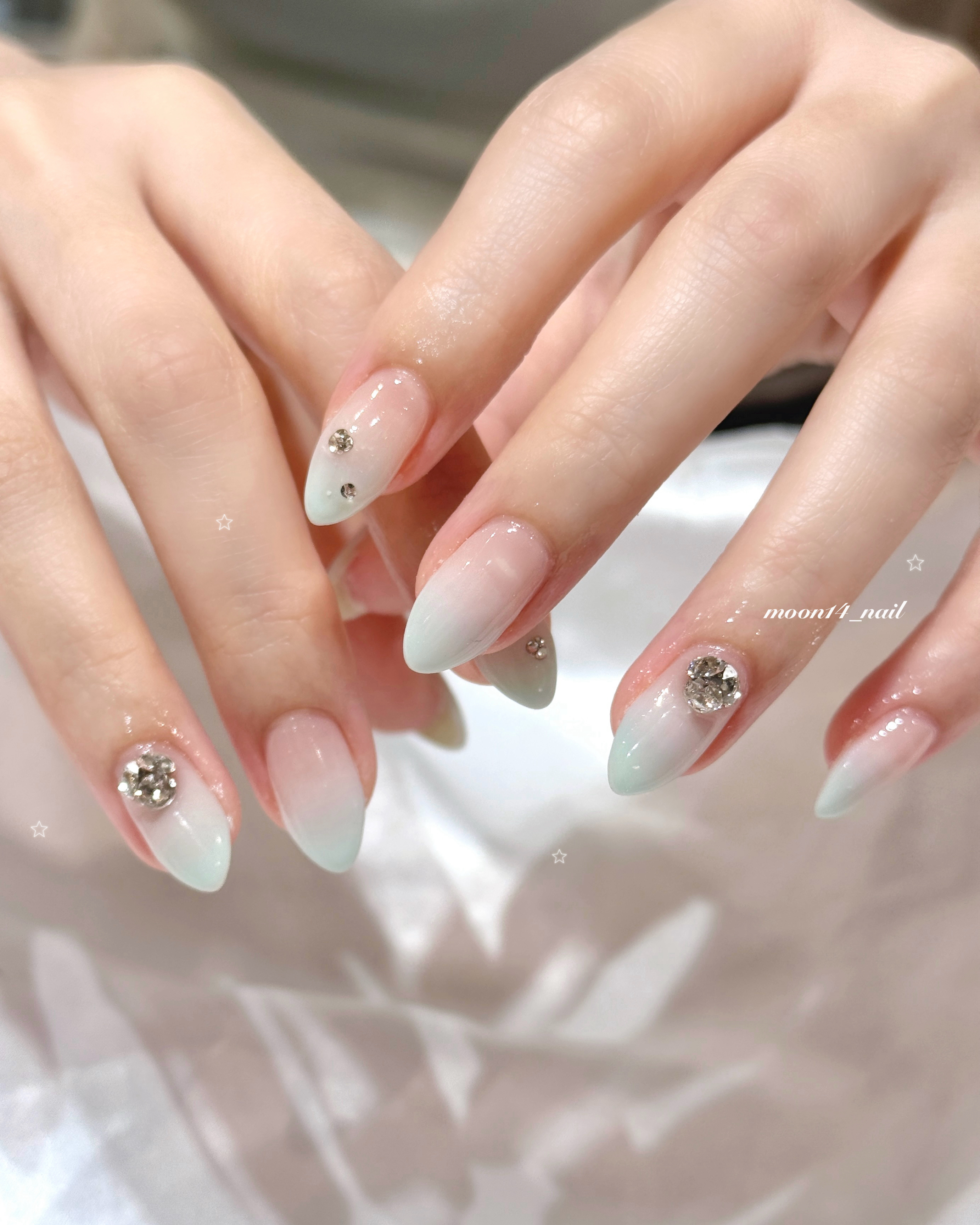 moon14_nail